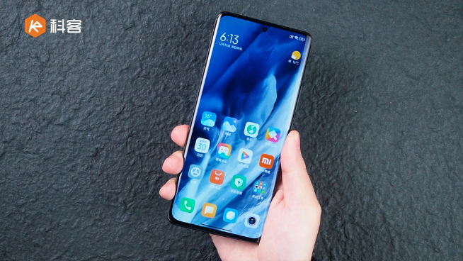 小米12 Pro上手體驗：馴服驍龍8有一手？設計重鑄質感提升更高端！
