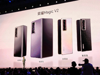 榮耀Magic V2發布：8999元起，開創多項折疊屏新紀錄